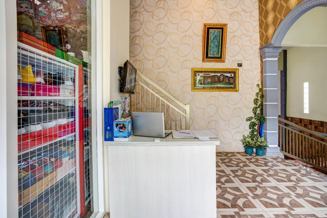 Super Oyo 90642 Lancar Homestay Syariah Tlekung Exterior foto
