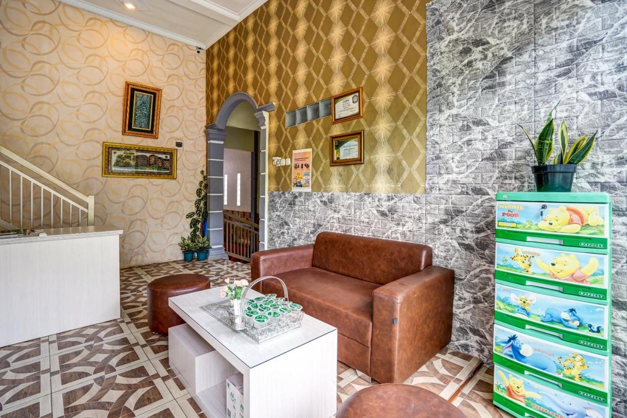 Super Oyo 90642 Lancar Homestay Syariah Tlekung Exterior foto