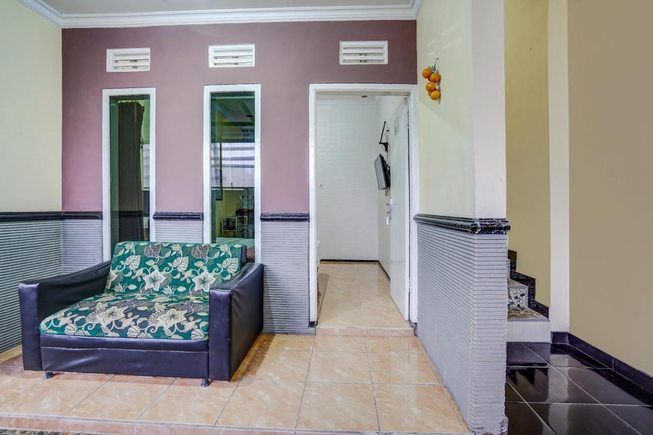 Super Oyo 90642 Lancar Homestay Syariah Tlekung Exterior foto