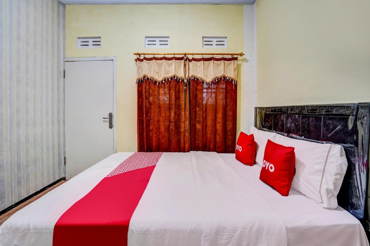 Super Oyo 90642 Lancar Homestay Syariah Tlekung Exterior foto