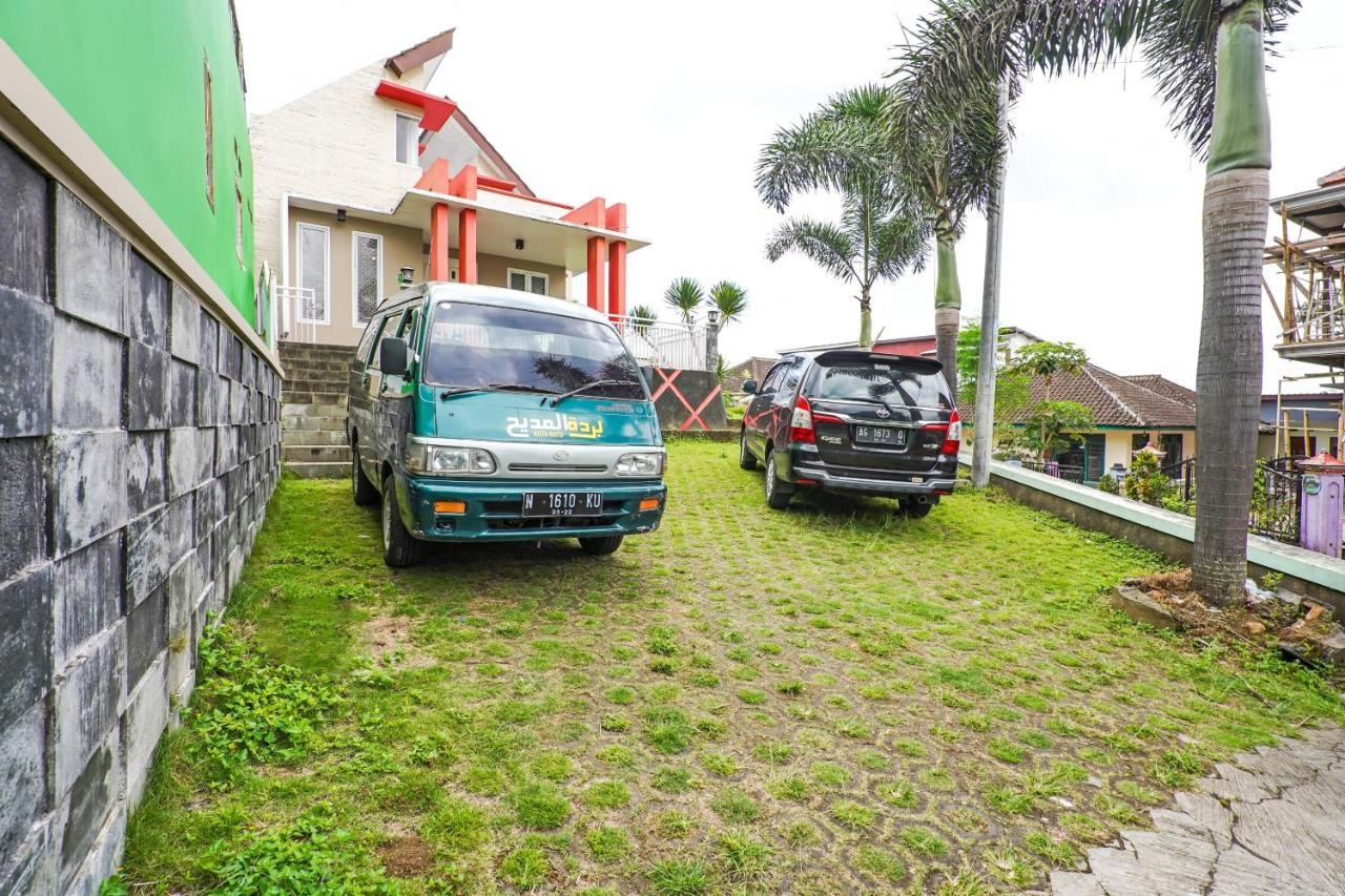 Super Oyo 90642 Lancar Homestay Syariah Tlekung Exterior foto