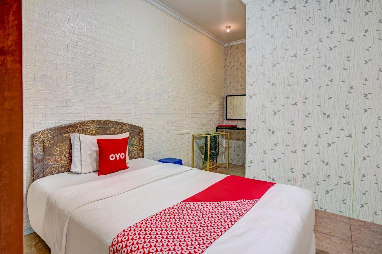 Super Oyo 90642 Lancar Homestay Syariah Tlekung Exterior foto