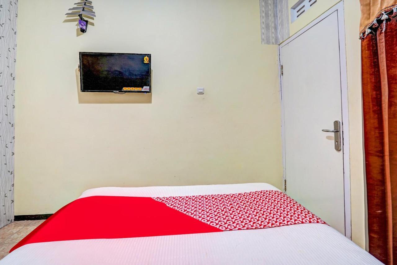 Super Oyo 90642 Lancar Homestay Syariah Tlekung Exterior foto